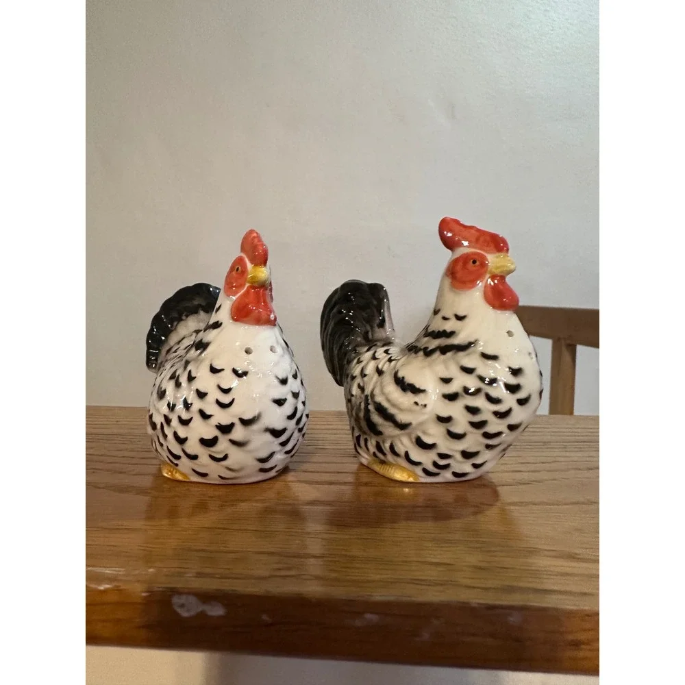 Vintage Ceramic Chicken Hen Salt and Pepper Shakers Set Black White Speckled